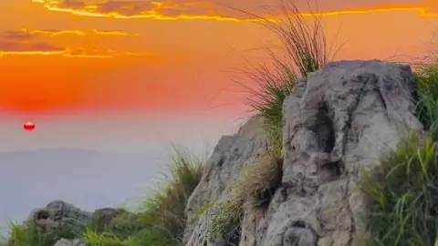 کسی کو کہ کر اپنا بنایا نہیں جاتا ☀️⛰️ قلعہ کرجائی وادی بناہ 🖤 #wade_e_banah 