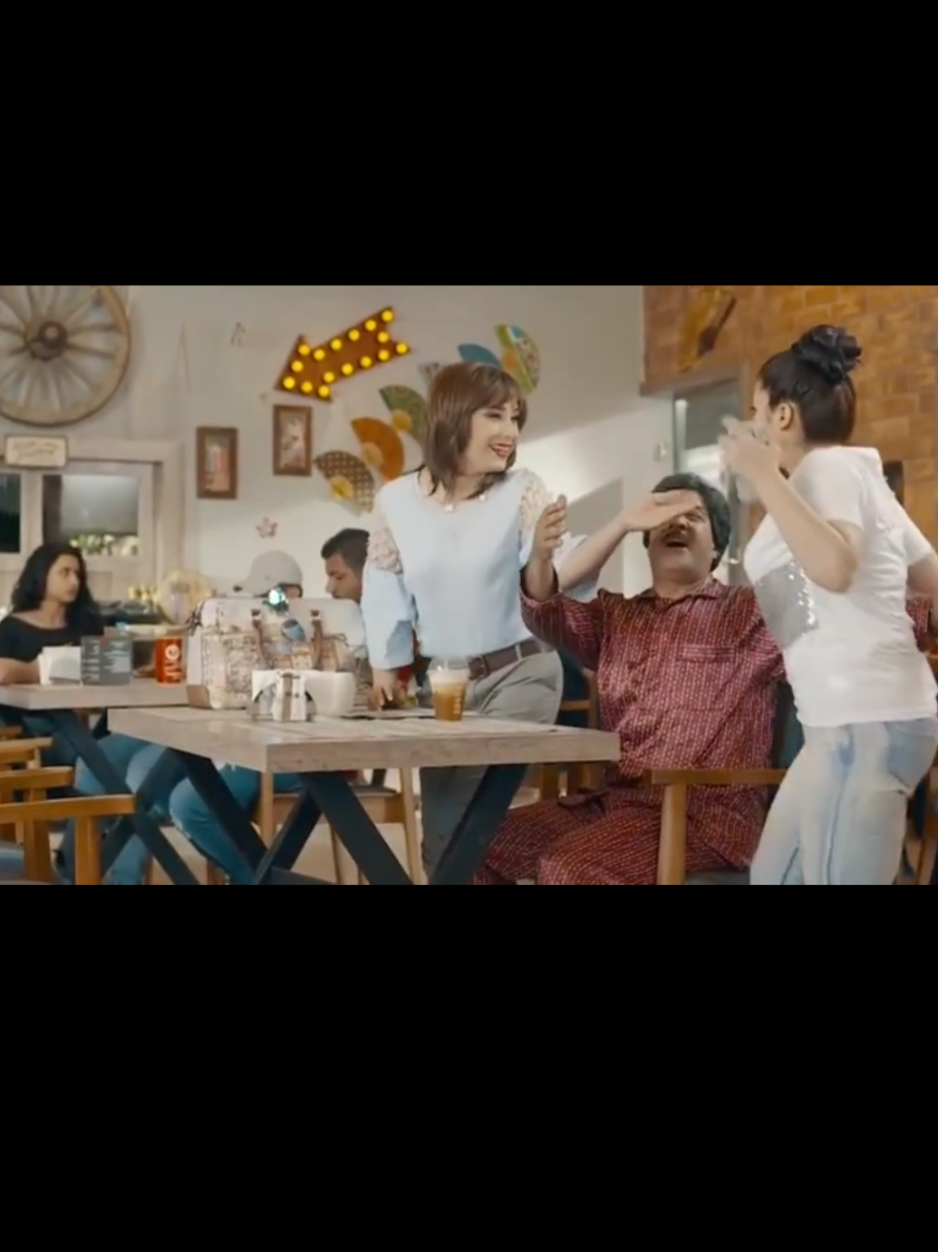 زرق ورق ثري انكلوزو #عبوديز 