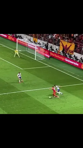 Sané’nin Galatasaray’daki ilk maçını siz nasıl buldunuz? #sane ##galatasaray #keşfet 