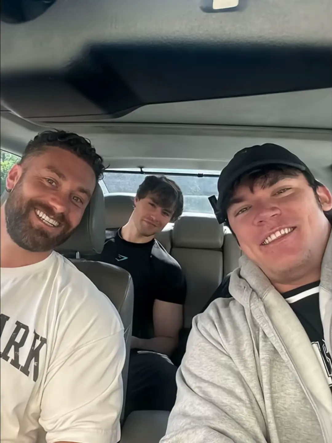 Infinity gymမှာ BMIသွားစစ်🙂‍↕️ #infinity #gym #bmi #ဘာညာပေါ့ကွာ♡ #motivation #gymbro #trio #fypシ゚ #foryou #tiktokmyanmar🇲🇲 