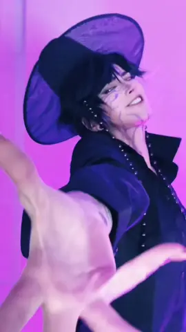 Just a small one and not canon cause I suck at dancing and my body was realy hurting 😭 #jinu #kpopdemonhunters #cosplay 