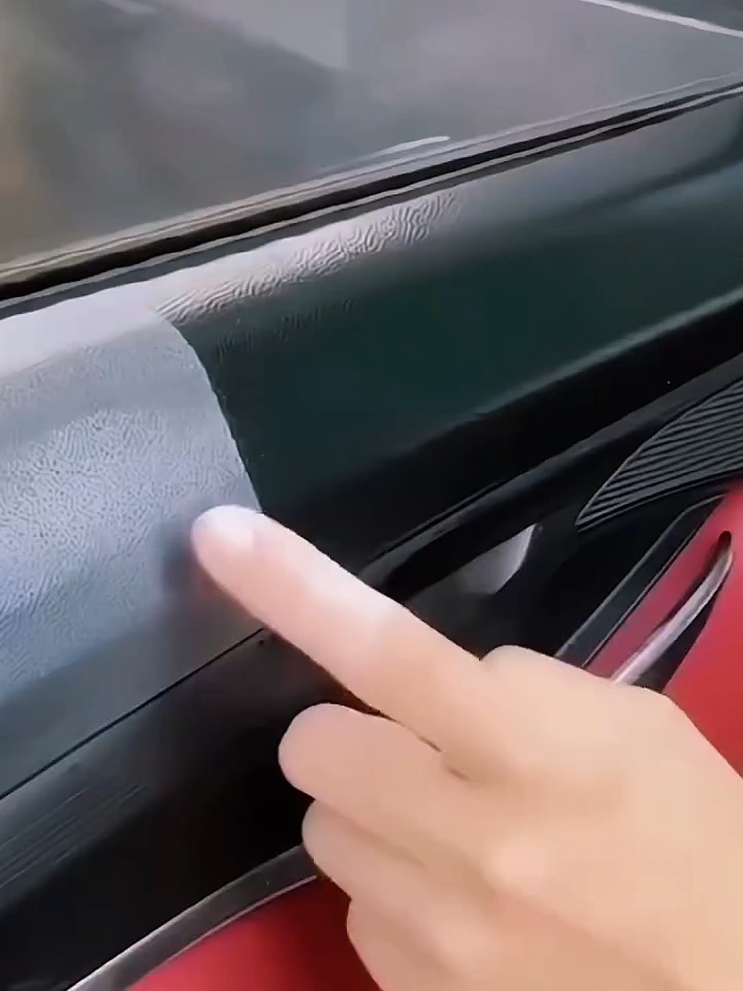 Seu plástico automotivo parece sem vida? 😩 Descubra como é FÁCIL e RÁPIDO revitalizar com a nossa cera! ✨ Aplicação simples, resultado imediato e proteção duradoura. ✅ Clique no link do TikTok Shop e transforme a aparência do seu carro hoje mesmo! 😉 #revitalizador #plasticoautomotivo #carronovo #facilidade #durabilidade #esteticaautomotiva #dicasautomotivas #tiktokshopbrasil #achadinhosautomotivos #compreonline#tiktokshop #promoçao #tiktokpromo #carro #carros