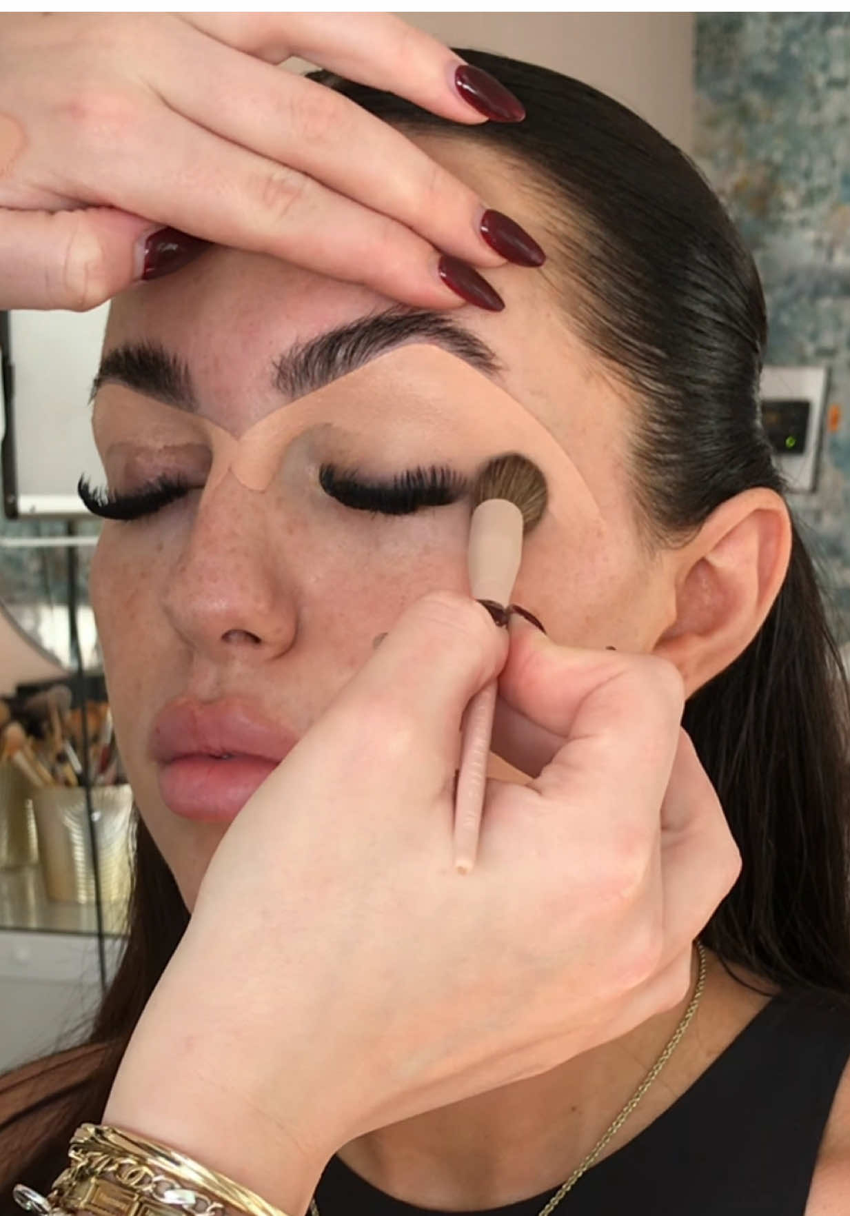 The @PLOUISE sale is INSAAANE. You can get all of these products for £12 instead of £50 😅🤯  BASE IN SHADE 2.5 PAINT IN SHADE 2.5 UNDEREYE POWDER SHADE ALMOND #byrobynanderson #makeupartist #makeup #mua #makeuptutorials #plouise 