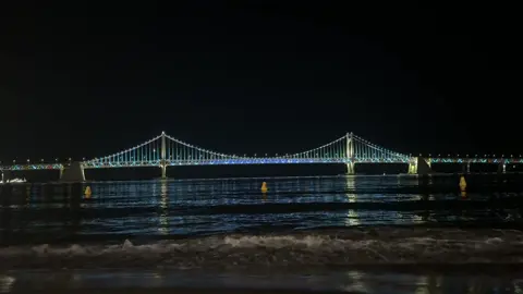 Chúng ta đều thích tự do, nên khi dừng chân nhất định phải xứng đáng...#광안리 #바다 