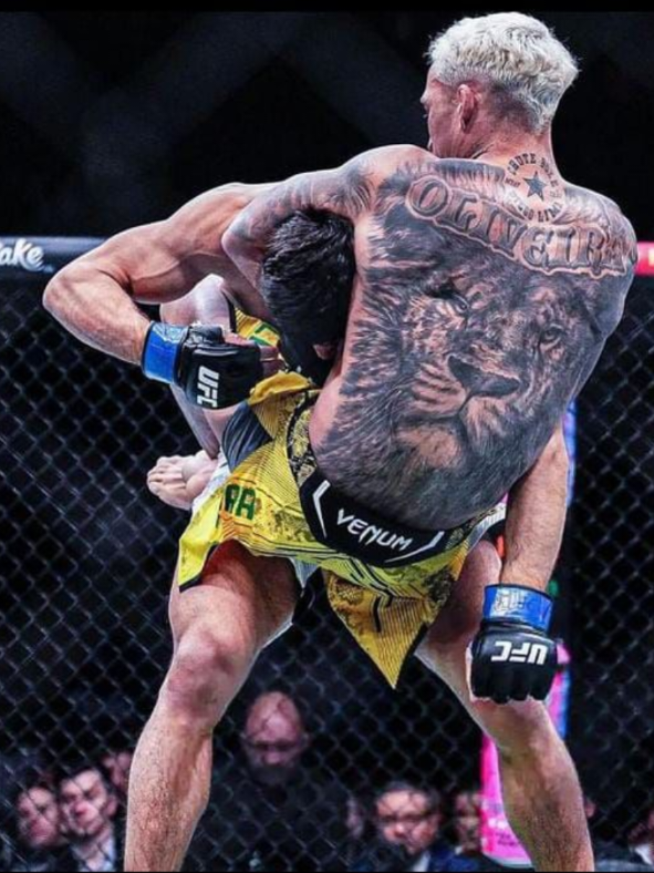 Charles Oliveira 🇧🇷🦁 #charlesoliveira #UFC #brazil🇧🇷 #lightweight #champion #goat 