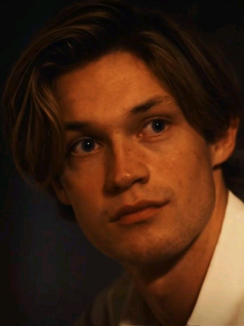 this is their song!!!! 💖 #jamesbeaufort #rubybell #jamesandruby #maxtonhall #maxtonhallonprime #jamesbeaufortedit #rubybelledit #harrietherbigmatten #damianhardung #enemiestolovers #sombr #12to12 #BookTok #edit #fyp 