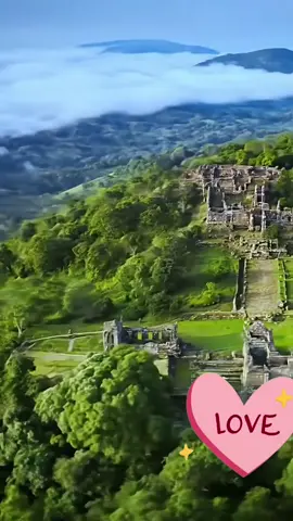 ប្រាសាទព្រះវិហារអស្ចារ្យណាស់