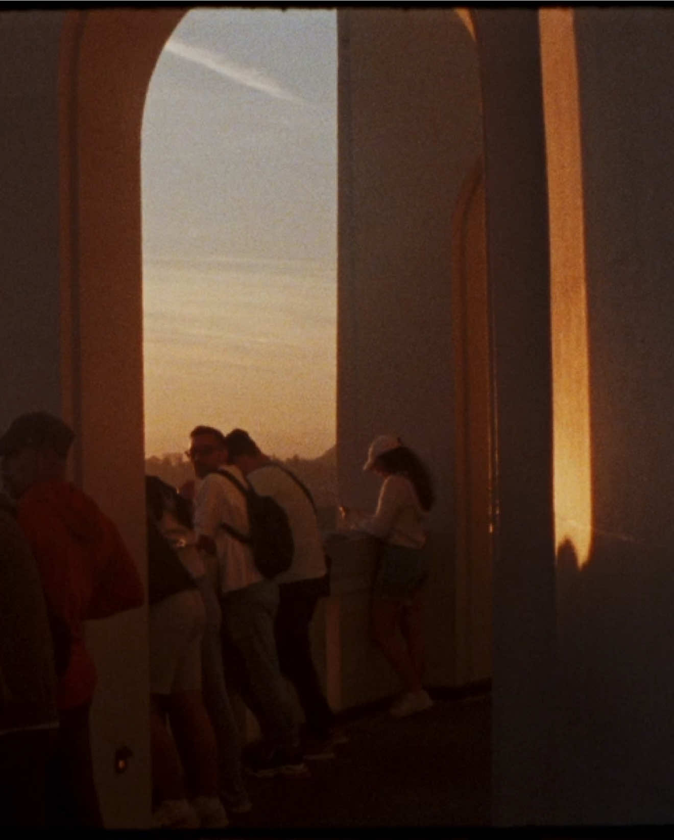 “people watching” (2025) #cinematography #colorgrade #fyp #16mm #filmtok #sonder 