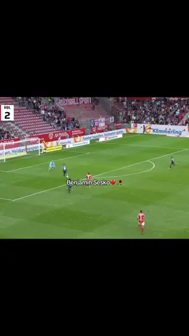 Man looks scary #benjaminsesko #manutd #leipzig #isak 