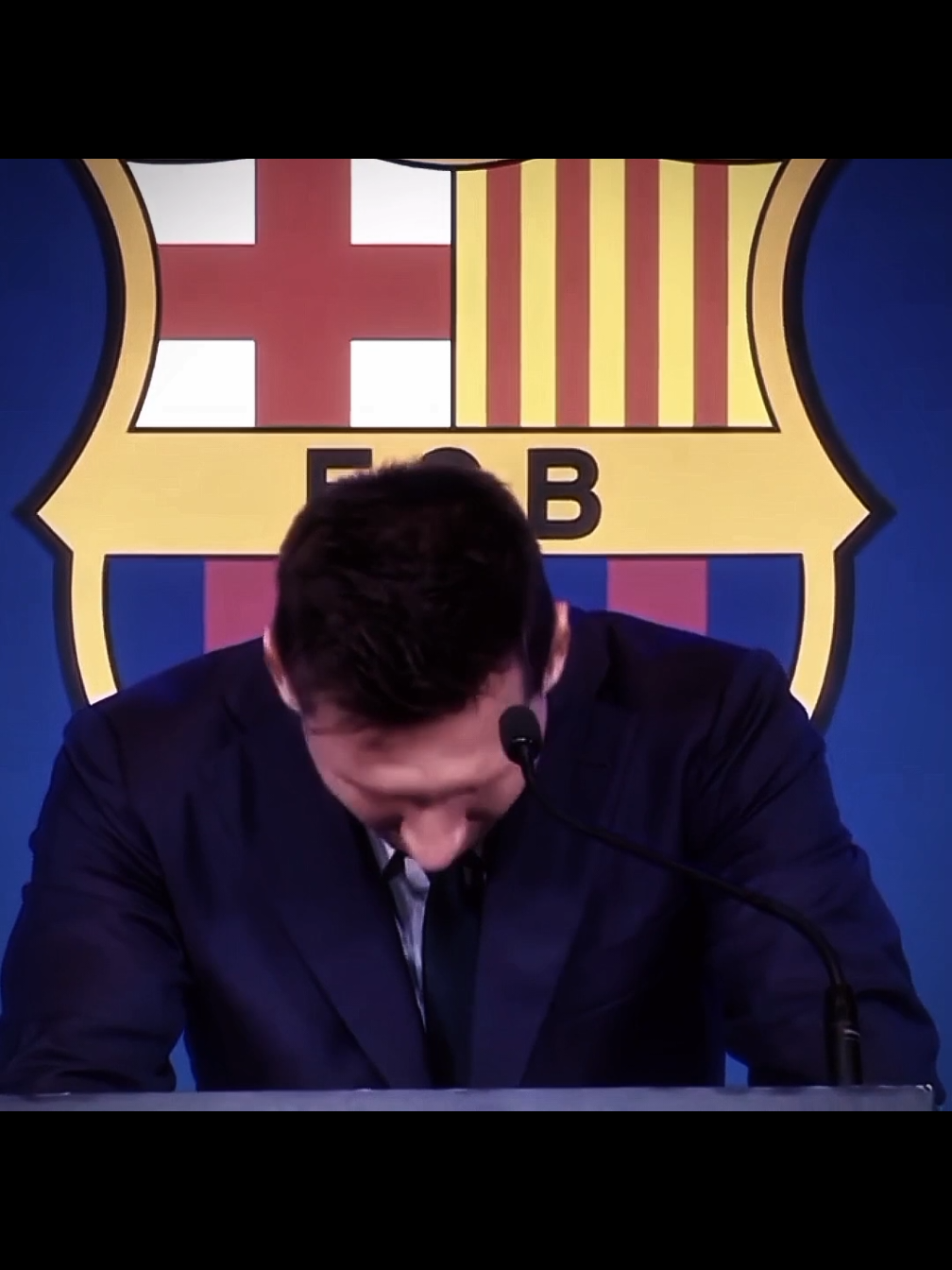в этот вечер плакали все!🥺😭 #football #messi #elbruso #footballedit #messi #leaves #to  #barça 