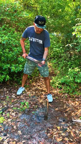 Hit it #gruntinworms #hitit #iron #stob #wood #tools #whatsthat #dirtysouth #Outdoors 