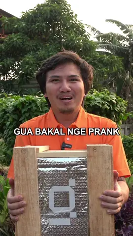 Kan saya kurir, kerja nya cuma nganter paket, tapi kalo dapet paket dari DJOY siapa yang bakal nolak sih?! DJOY Disposable device sekali pakai tidak perlu isi ulang atau diiisi ulang, bisa sampai 800 hisapan dan punya 3 rasa terbaru.   Dan juga ada DJOY Pod Max yg punya 3 varian baru juga yg cocok banget digunakan bareng DJOY Device Kit Iceberg Green. DJOY Ini juga sudah tersedia di Alfamart, Alfamidi, Lawson, C Store, dan DJOY Booth & DJOY Partners. @feeldjoy #RasanyaBisaDipegang