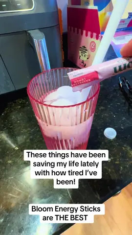 180 grams of caffeine and 10 calories! You honestly can’t beat it cause the flavor is amazing!!! @Bloom Nutrition ✨ #bloomnutrition #tiktokshop #tiktokaffiliate 