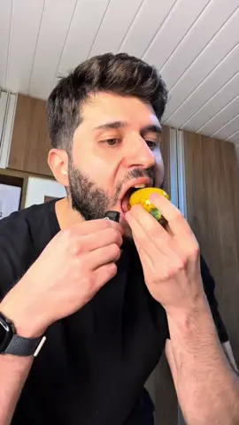 Você pode tornar a sua higiene bucal bem mais prática com essa escova elétrica que está fazendo o maior sucesso aqui no TikTok Aproveite essa super promoção e garanta a sua antes que acabe! #creator #escovaeletrica #higienebucal #webvendedora 