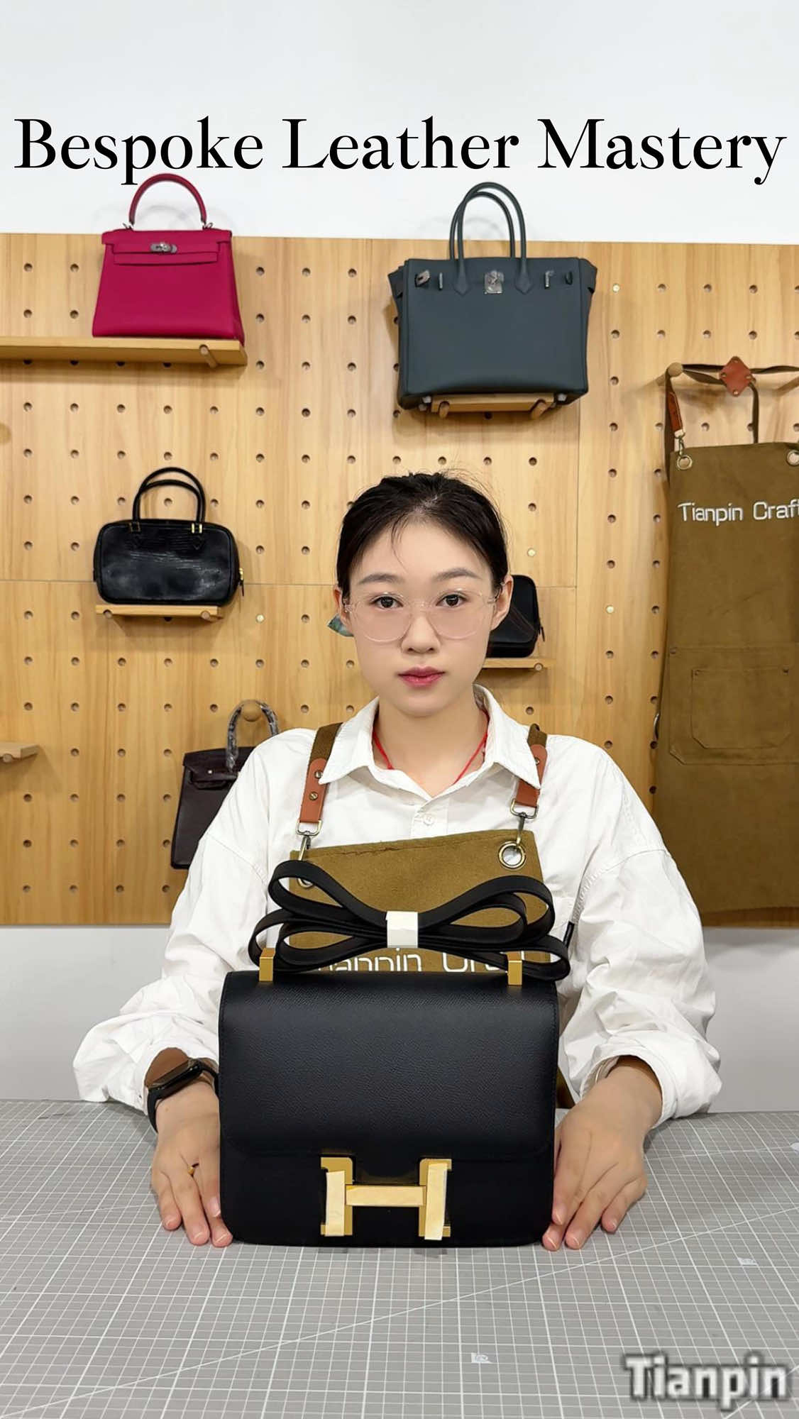 kk24 black EP backpack, suitable for shopping and parties.#handmade #designerbags #handcrafted #luxurybag #bagmaking 