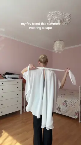 Ich normalisier den Bums jetzt #DIY#sewing#nähen#nähenmachtglücklich#cape#diycape#trend#summertrend#2025#fairy#whimsical#katjusha#fyp#fy 