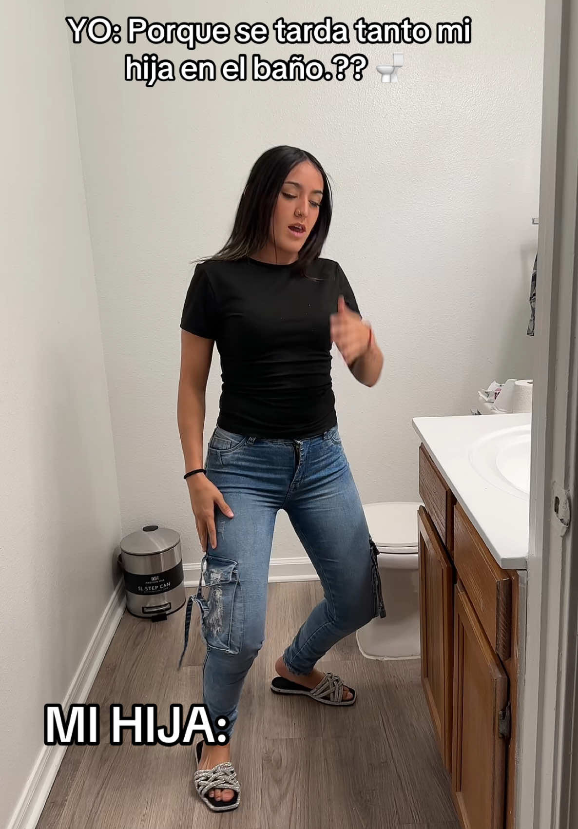 Hay Michelle! Y uno haciendo fila para entrar al baño 🚽 #🤪 #🤣🤣🤣 #showtime #fyp #parati #feliz 