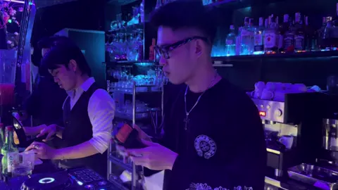 Nhạc gì mà tưng thiee 🕺#nhachaymoingay #nhactrend #djremix #trending #viral #fyp #djminhhy 