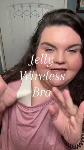 I am still shocked by the support this bra gives!! #bra #plussizefashion #jellybra #comfybra #wirelessbra 