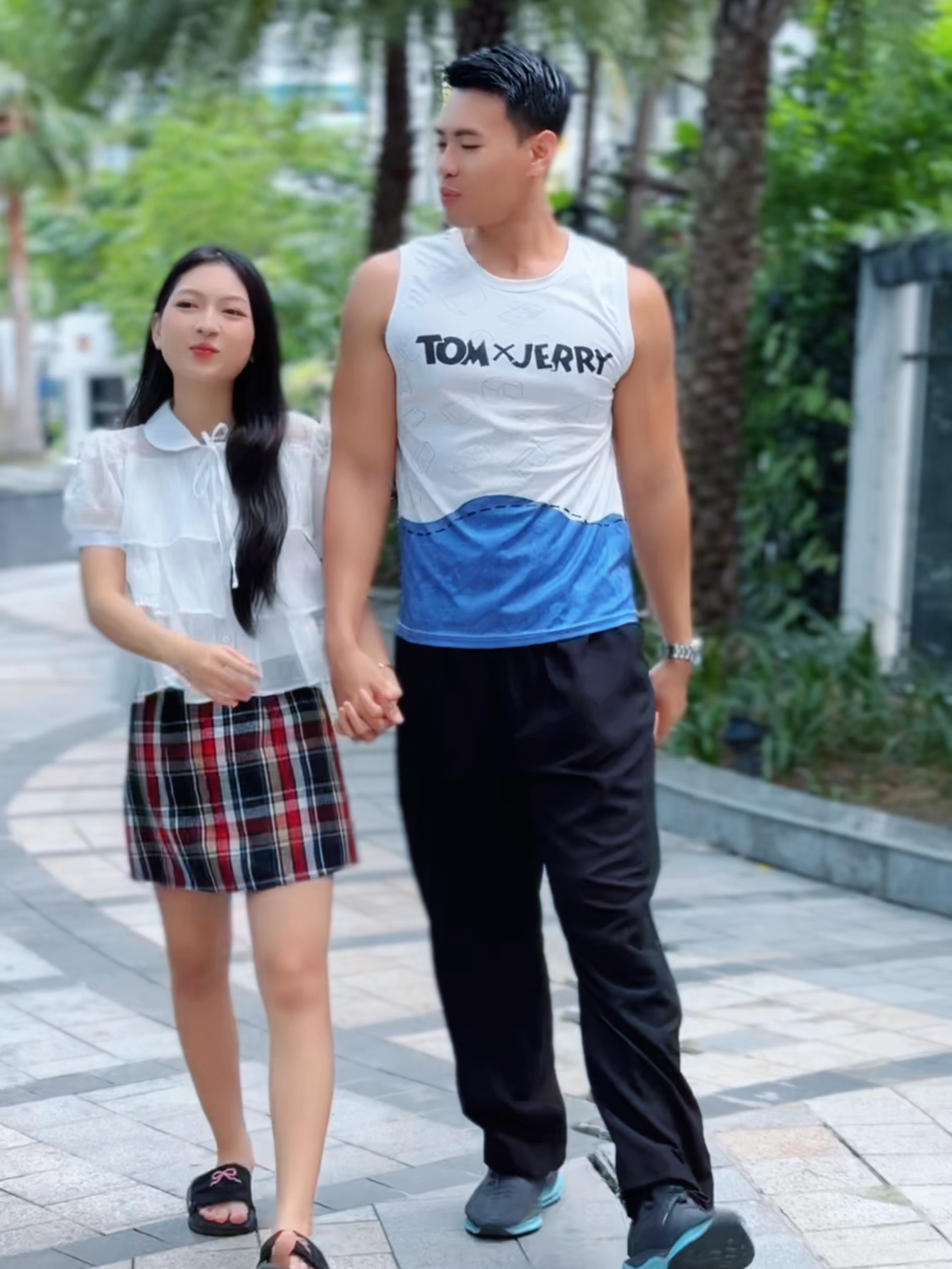 Mật ngọt chết ruồi^^