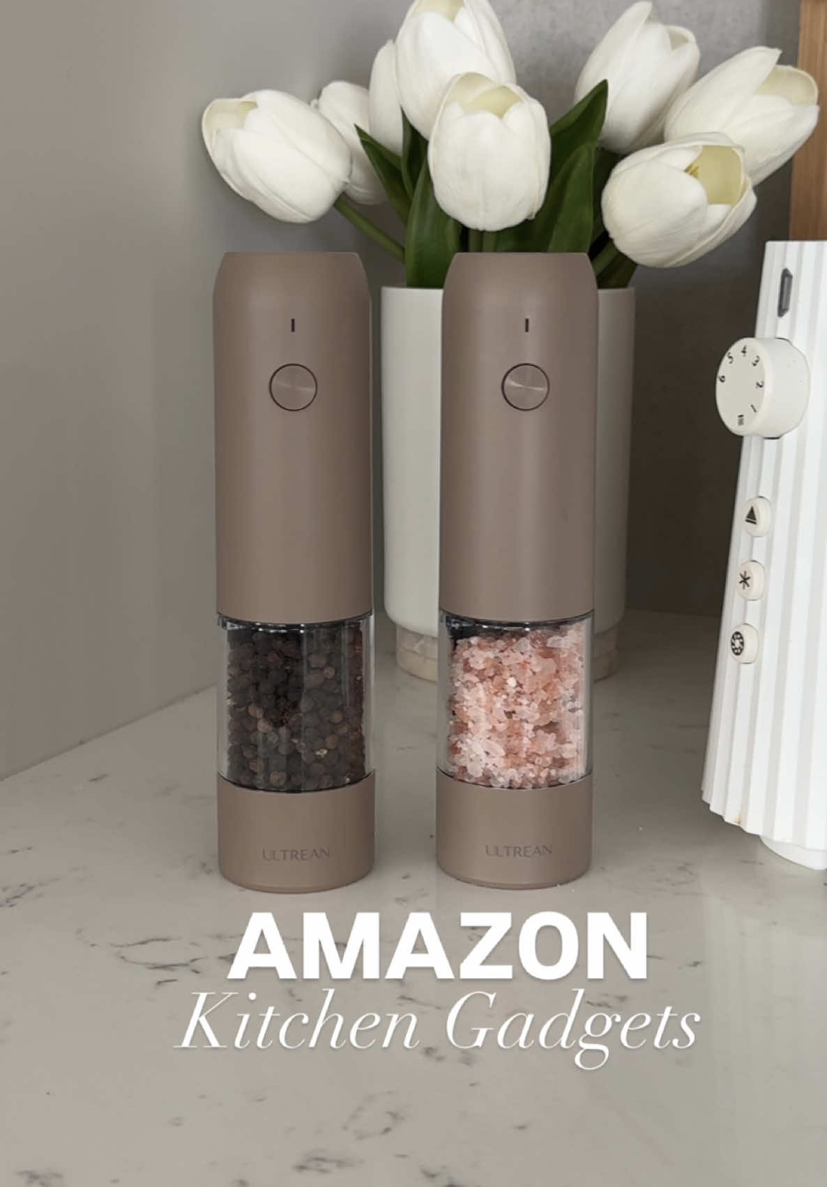 POV: You finally upgraded to electric salt & pepper grinders 😮‍💨🧂 Minimalist, rechargeable & totally mess-free 🙌🏼 Link in bio 🔗 @Ultrean #amazonfinds #tiktokmademebuyit #kitchengadgets #amazonmusthaves #kitchenhack #cookingtok #minimalistkitchen #aestheticfinds #creatorsearchinsights 