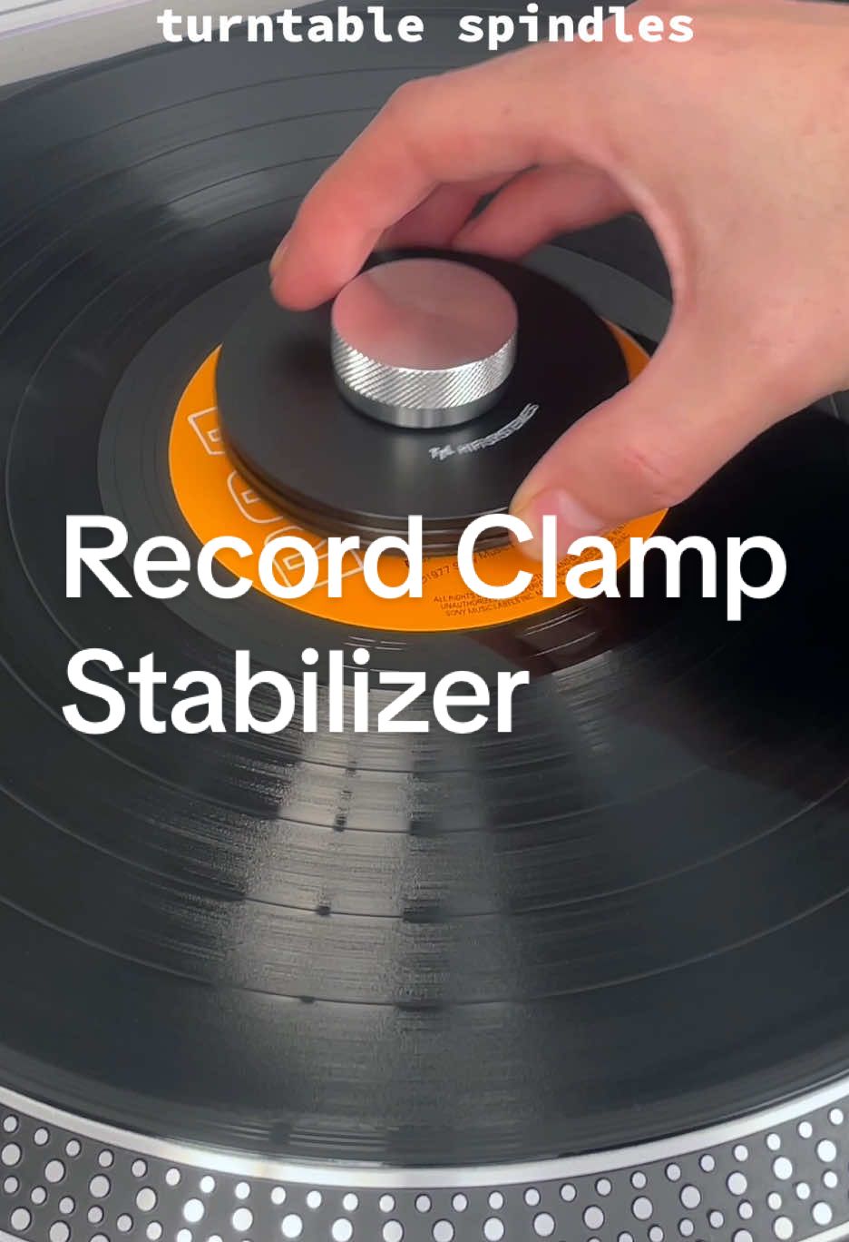 improve sound quality with a record clamp, works best with belt-drive motor turntables like the Audio-Technica AT-LP60X ⇢at the lab #turntableaccessories #vinylaccessories #turntablesetup #vinylsetup #hifiaudio 