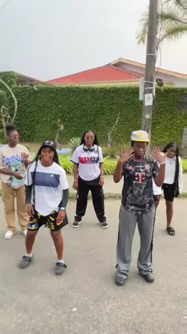 #danseuse #ChansonDuMoment #pourtoii #tiktokgabon🇬🇦 #DanceChallenge #cagouleetsesfilles #PourToi #dansegabonaise🇬🇦 #fypシ゚ 
