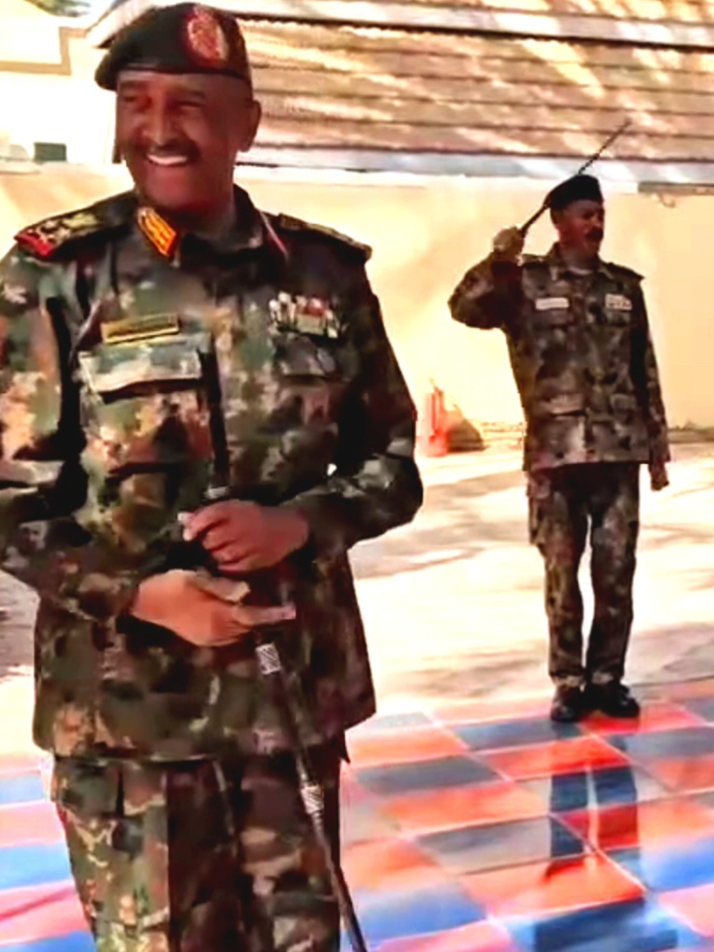 المشير ✓⚜️🦅🎩 انتباه🫡🇸🇩            #القوات_المسلحة_السودانية #القائد_العام_للقوات_المسلحه #السوداني_sudani® #السودان #foryou #flpyシ #vir #flp #fly #viral_video #videoviral 