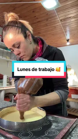 Necesito vacacionesssassaa 🤣🤣 #algorico #emprendimiento #pasteleria #emprender #tartas #shots #emprendimiento 