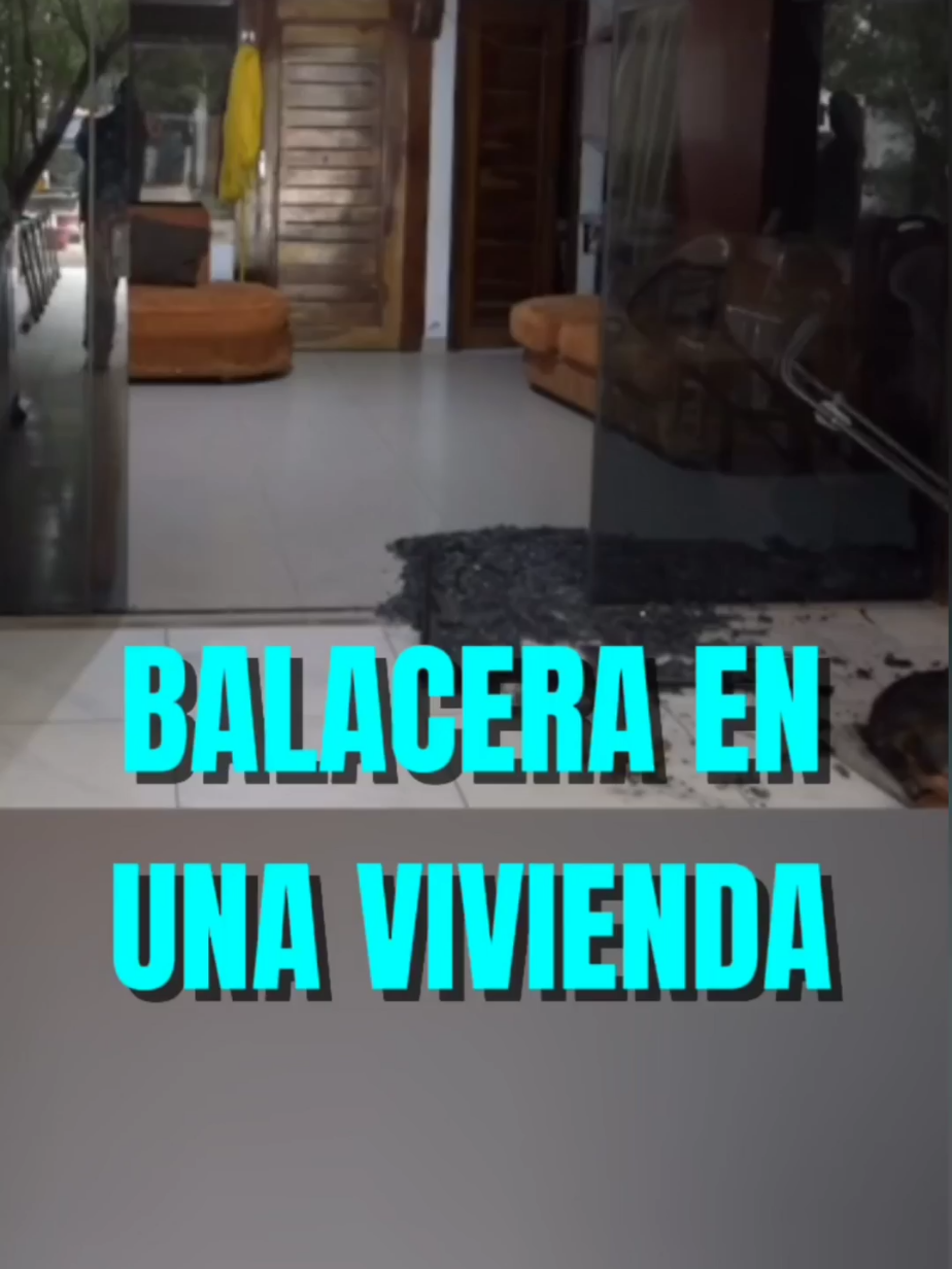 BALACERA EN UNA VIVIENDA POR PRESUNTOS AVASALLADORES EN LA ZONA NORTE, UNA FAMILIA DENUNCIA QUE GRUPO DE PERSONAS REALIZARON DISPAROS A SU VIVIENDA. VECINOS PIDEN MAYOR CONTROL POLICIAL EN LA ZONA. #boliviatv #santacruz #noticias #balacera #vivienda #familia #denuncia #disparos #vecinos #control #policial 