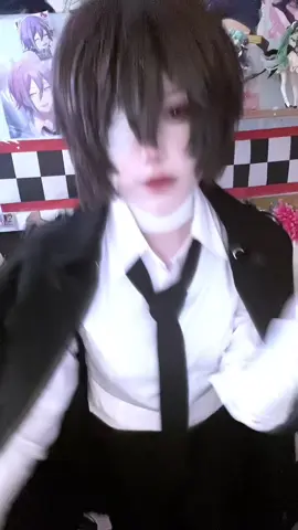 the bandages are so uncomfortable!! also sorry for covering my face so much in this video, i didnt really like most of my dazai drafts.. #pmdazai #dazaiosamu #cosplay #pmdazaicosplay #dazaiosamucosplay #bsd #bungostraydogs  