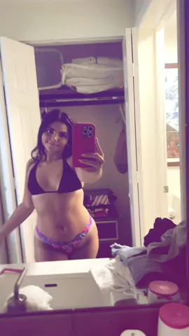 💋💋💋#fyp #viralvideo #beach #Summer #florida #bikini #18tiktokdonttakedown #im18 #18tiktok⚠️ #donttakethisdown #18yearsolold⚠️ #zxycba #goviraltiktok #getonthefyp 