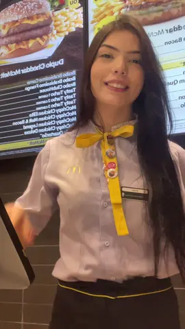Esse Mc Donalds está diferente😆 #mcdonalds #dancinha #embaixadora 