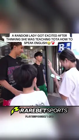 A RANDOM LADY GOT EXCITED AFTER SHE THOUGHT SHE WAS TEACHING TOTA HOW TO SPEAK ENGLISH😭❤️‍🩹#fyp #viral #tota #rayasianboy 
