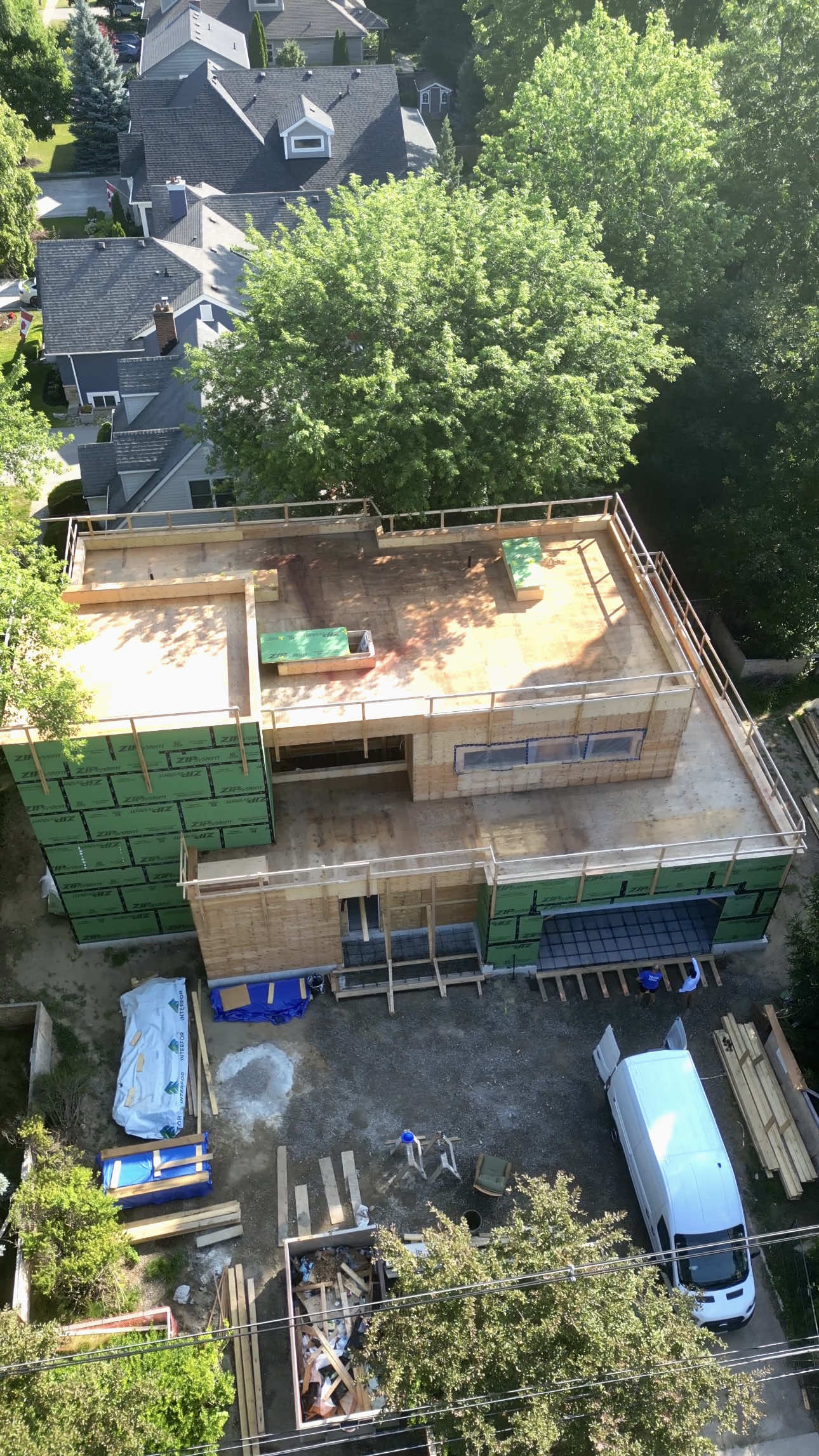 Another new custom Oakville home incoming 🏗️ #roofing #toronto #torontohomes 