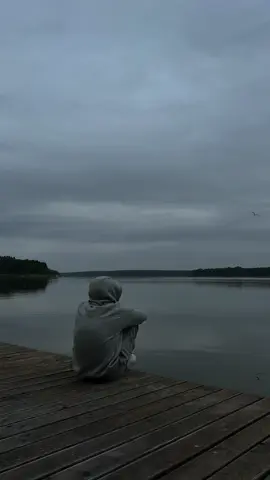 Alone🖤 (Bird was paid actor) . . . . . #discipline #motivation #fyp #lake #alone 