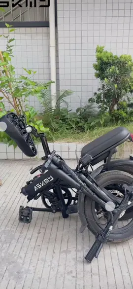 Bicicleta elétrica dobrável ideal para sua rotina do dia a dia essa bike é a melhor e mais barata da Internet não perca essa oportunidade e adquira a sua agora mesmo clique no carrinho laranja que esta no vídeo e boas compras 🛍  #eletrica #motoboy #entregas #moto #bike 