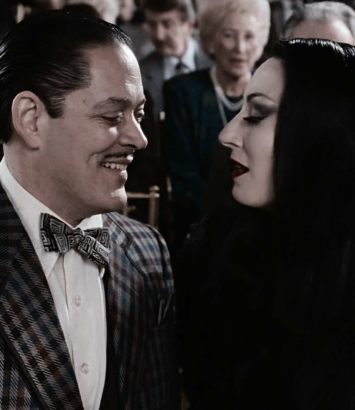 gomez and morticia.                      #foryoupage #aestheticedits #theaddamsfamily #theaddamsfamilyedit #morticiaaddams #gomezaddams #morticiaandgomez #anjelicahuston 