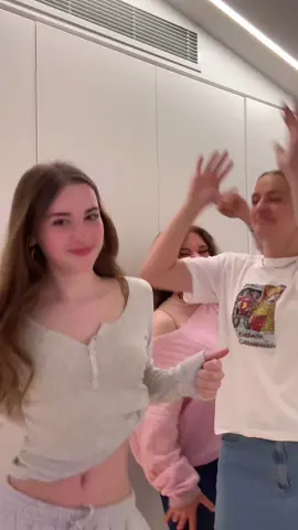 Who did the dance the best? @Naz Norris @Sabre Norris @Sockie Norris #fyp #norrisnuts #naznorris #america #viral #sabrenorris #sockienorris 