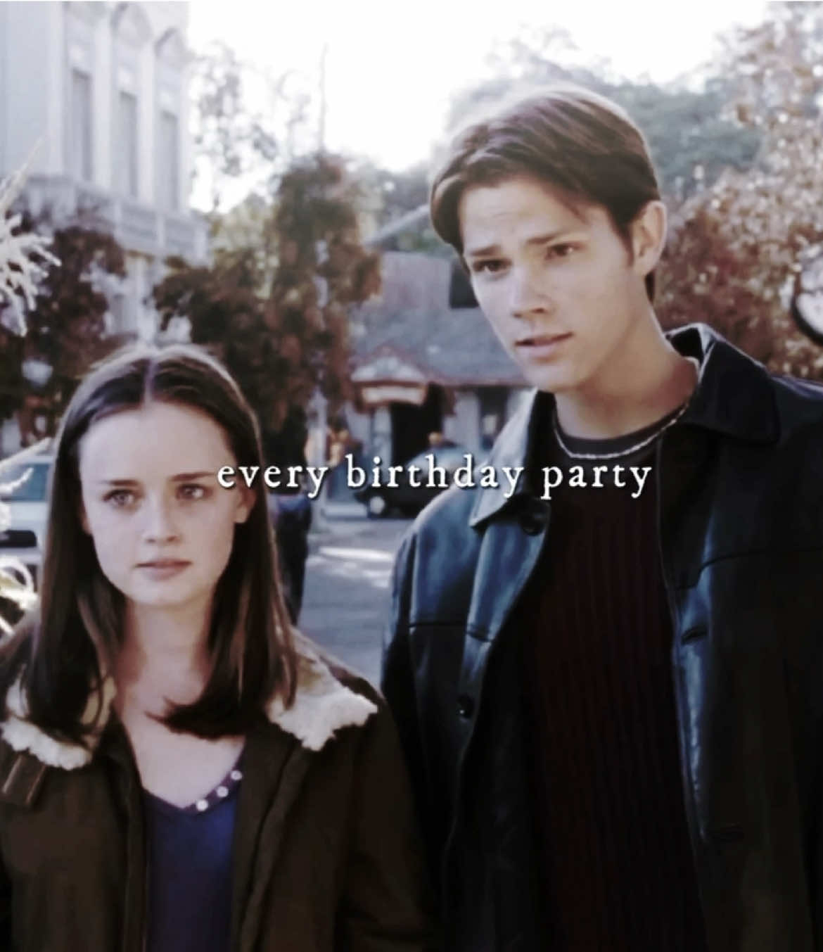 bro was always lurking around them #gilmoregirls #rorygilmore #jessmariano #deanforester #fyp // scp - cherry.scp on insta
