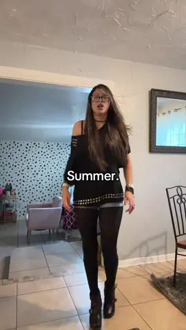 Too damn hot for ts😓😓💔💔 #fyp #foryou #alt #Summer #fashion #OOTD #emo #alternative 