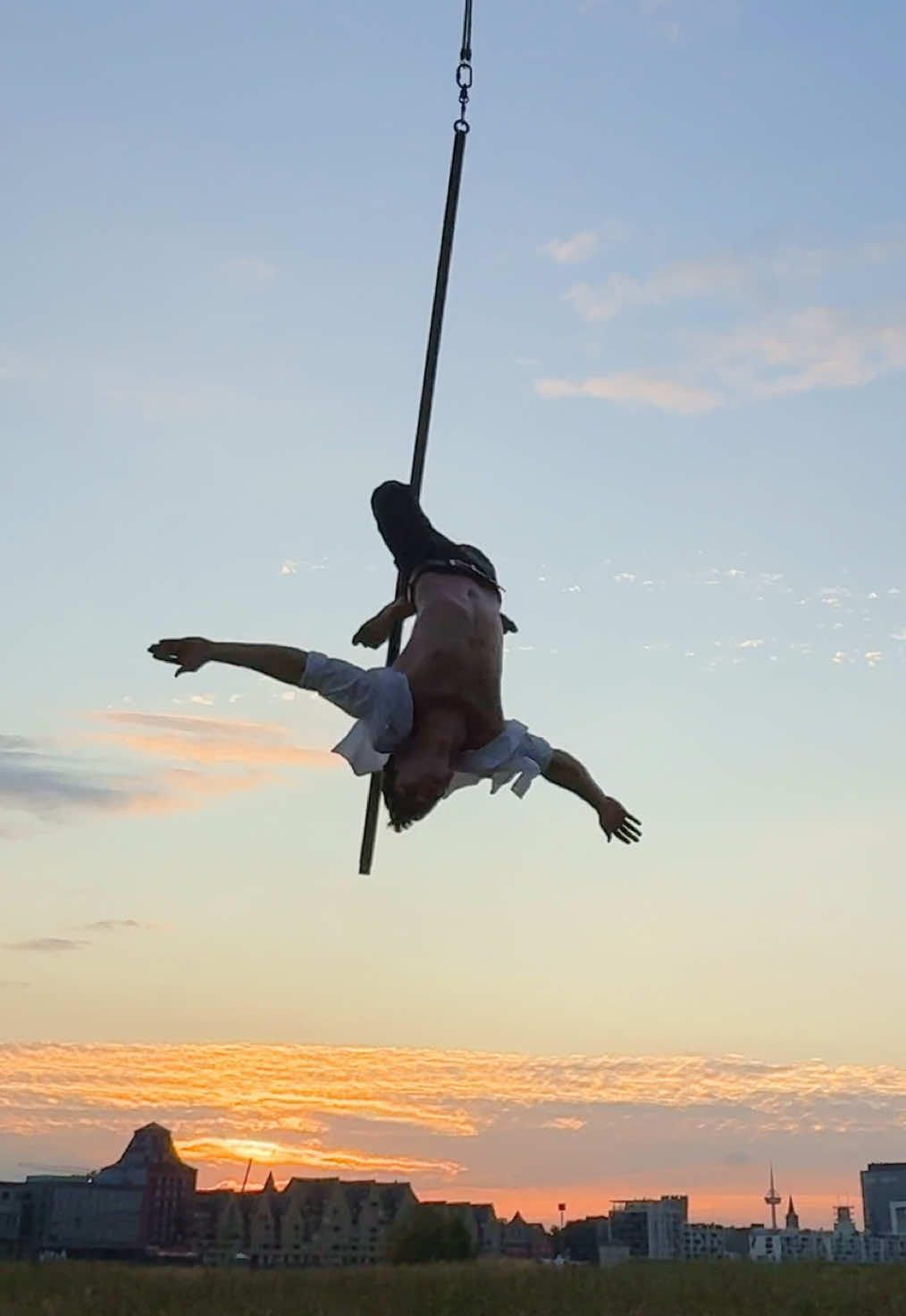 #flyingpole #art #flypole #fyp 