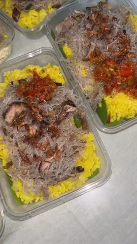Nasi Kuning Gorontalo Minat Langsung WA 082271618882 !!!  Kata Orang2 Klw Makan Naskun Gorontalo, VIBESNYA BENAR2 beda lgsg berubah 😅 Redy Setiap Hari Jam 8 Pagi 📍 Alamat Sabia Ternate Utara. Sabia Belakang, Pertigaan Pos Hitam, Samping Jual Gorengan, Jalan Masuk, Rumah Ke 2 Orens Tingkat, Bila Cek di Google Maps Ketik Saja AL FAZZACOOKIES TERNATE lgsg Kelihatan y kak☺️ . Sudah Tersedia di GRABFOOD DAN GOFOOD Nama Resto AL FAZZACOOKIES TERNATE DELIV BY OJOL APLIKASI INDRIVE, GOJEK, GRABEXPRESS Mw ambil kermh Juga Bisa Yaa.. #makanan #makananternate #nasikuning #nasikuninggorontalo #ternate  #malukuutara #pov  semua orang  @sorotanPengikutSorotansemua orang