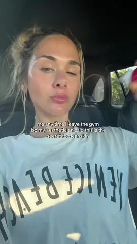 love this magic stuff !! kills all the bacteria from sweating etc. #clearskin #acneprone #aesthetician #skincare #GymTok #girlswholift 