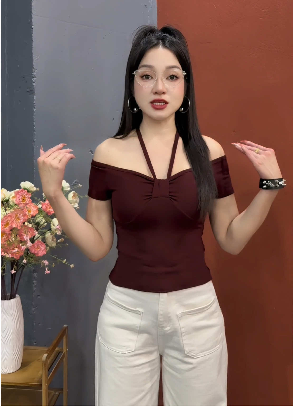 Áo thun tôn dáng #myhanhstore #tiktokshop #phoidoxinh #áo #ao #aothun #aophong 