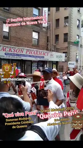 Mayor Erick Adams is welcomed by the Peruvian residents' festival committee in the borough of Queens. #tiktokviral #newyork #lima #peru #eeuu 