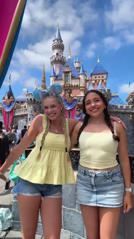 nothing can stop us now!!🤭 @lola!! #disney #dancing #dance #disneyland #BestFriends