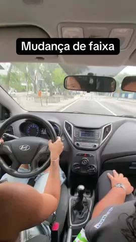 Mudança de faixa com segurança!  🚘🛣️ @autoescolajardimnovo  #autoescola #cnh #aulapraticadecarro #detranrj #habilitacaocarro #conquista #instrutordetransito #autoescolajardimnovo #realizandosonhos #mudançadefaixa