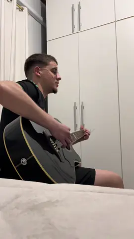 ousado amor🔥 #violao #louvor #louvoresbrasil #ousadoamor #foryou #fyp #viraltiktok #acustico 