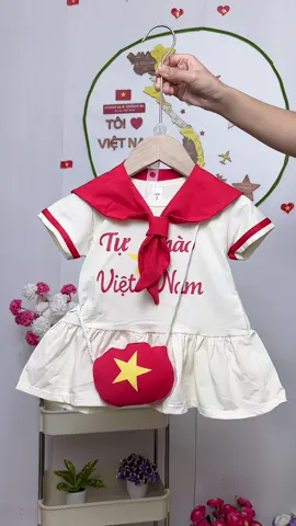Sét váy tự hào Việt Nam cho bé gái . Sét 4 phụ kiện cho bé #xuhuong #linhdankisd #mevabe #aocodosaovangchobe #aovietnam #vayxinhchobe #vayxinhmoingay  @Linh Đan Kids 